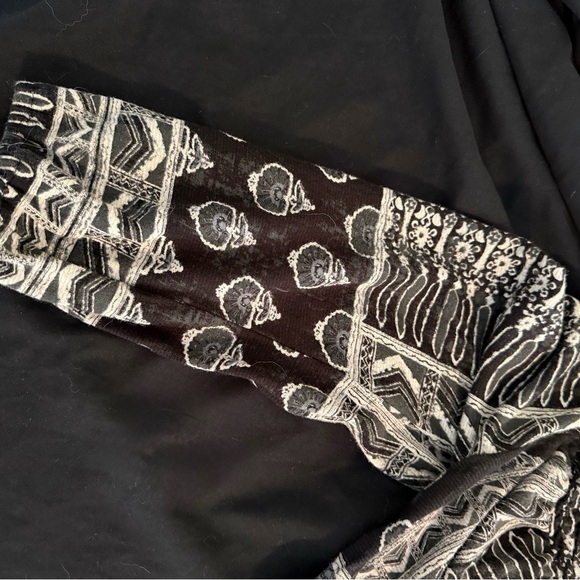 Lucky Brand Black & Beige Blouse, size small - Picture 3 of 6